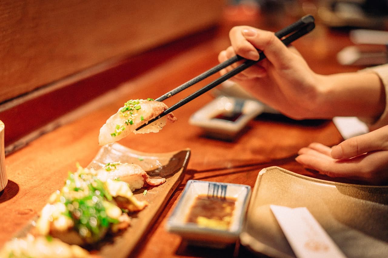 eating-sushi eating-sushi