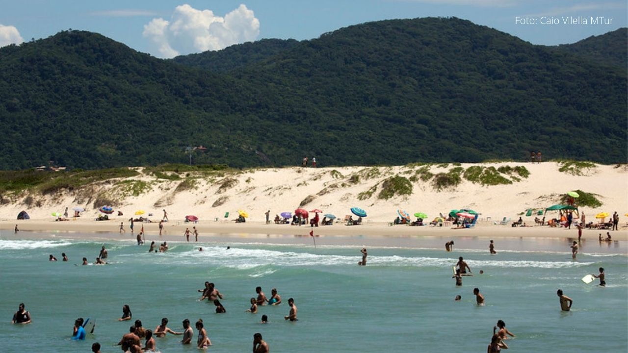 CONHEÇA: PRAIA DA JOAQUINA, em FLORIANÓPOLIS