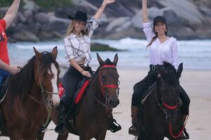 A cavalo 4 A cavalo 4