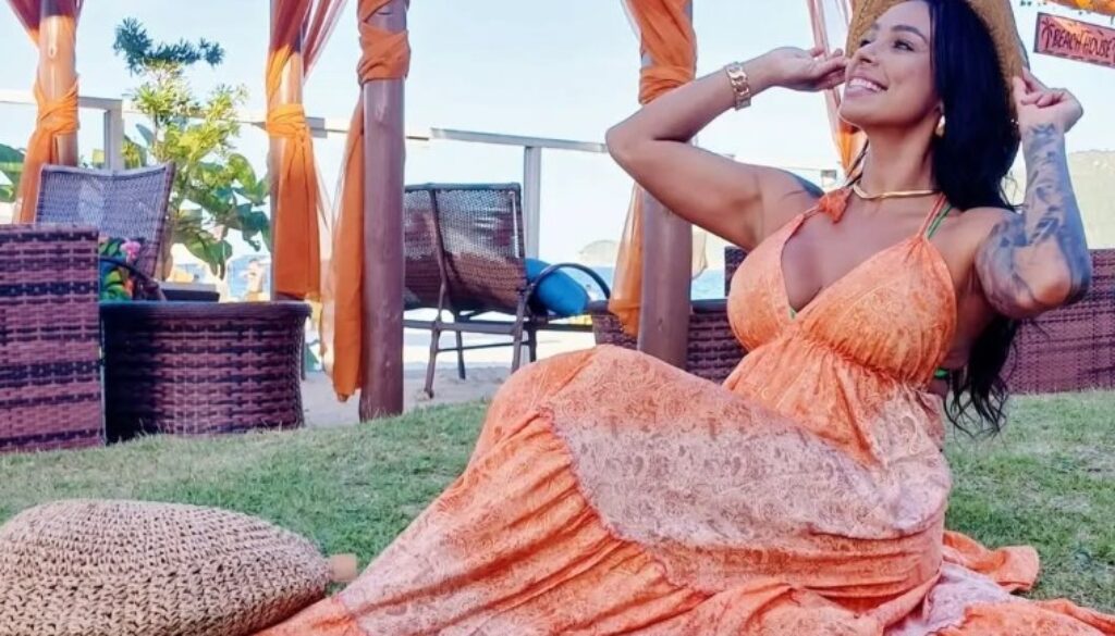 Top Sou Moda Praia Modelo 3